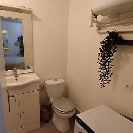 Dans Le 17eme Apartamento *