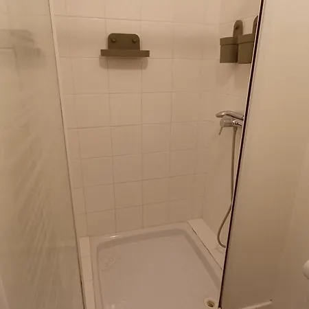 Dans Le 17eme アパート *